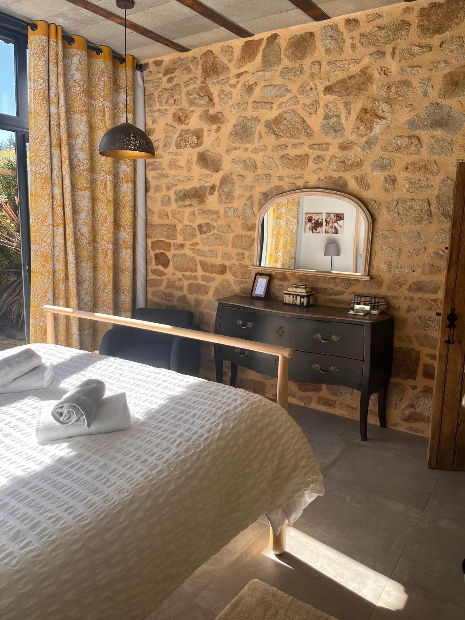La Sellerie Bed & Breakfast Romagne  Exterior foto